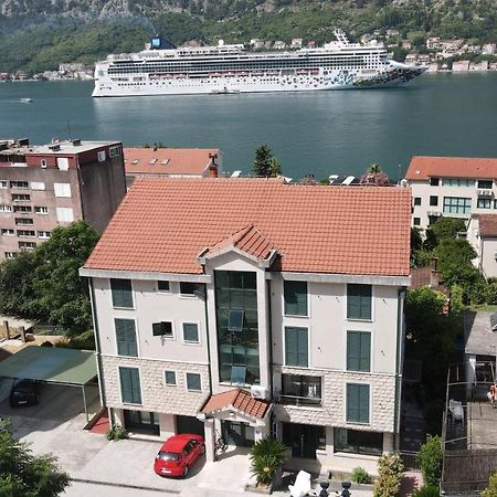 Promenade,5 Min Old Town Daire Kotor Dış mekan fotoğraf